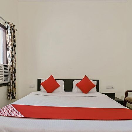 Oyo Hotel Triund Regency カトラ エクステリア 写真