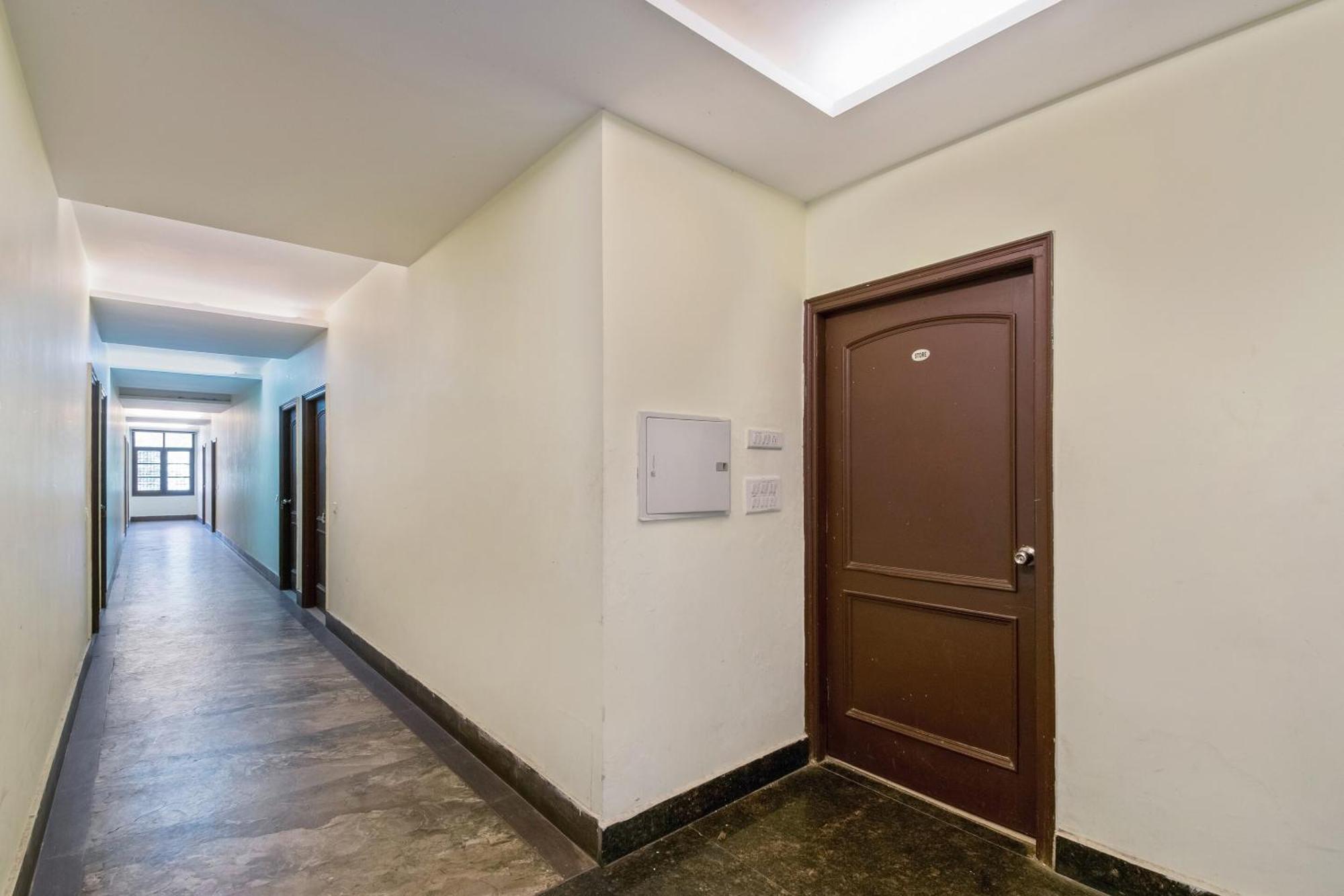 Oyo Hotel Triund Regency カトラ エクステリア 写真