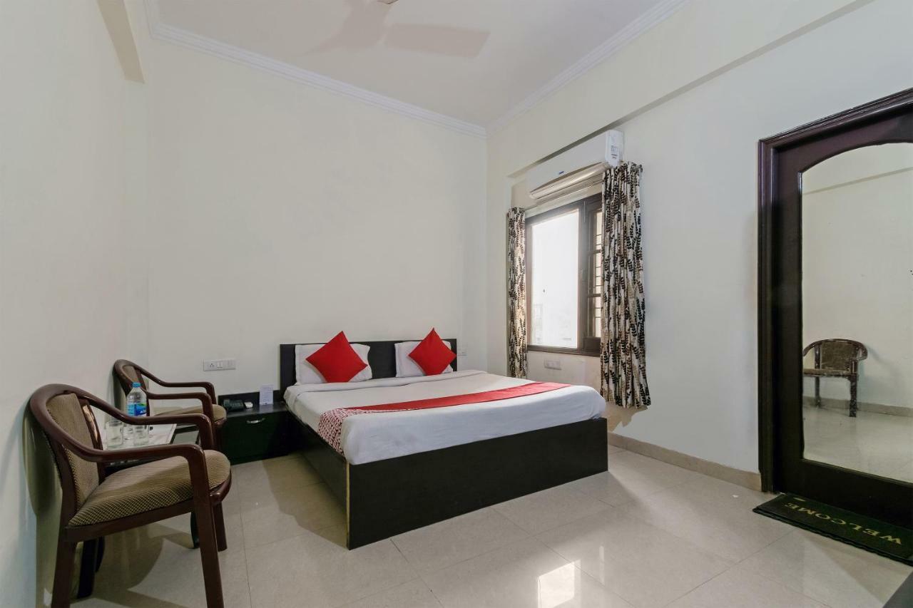 Oyo Hotel Triund Regency カトラ エクステリア 写真