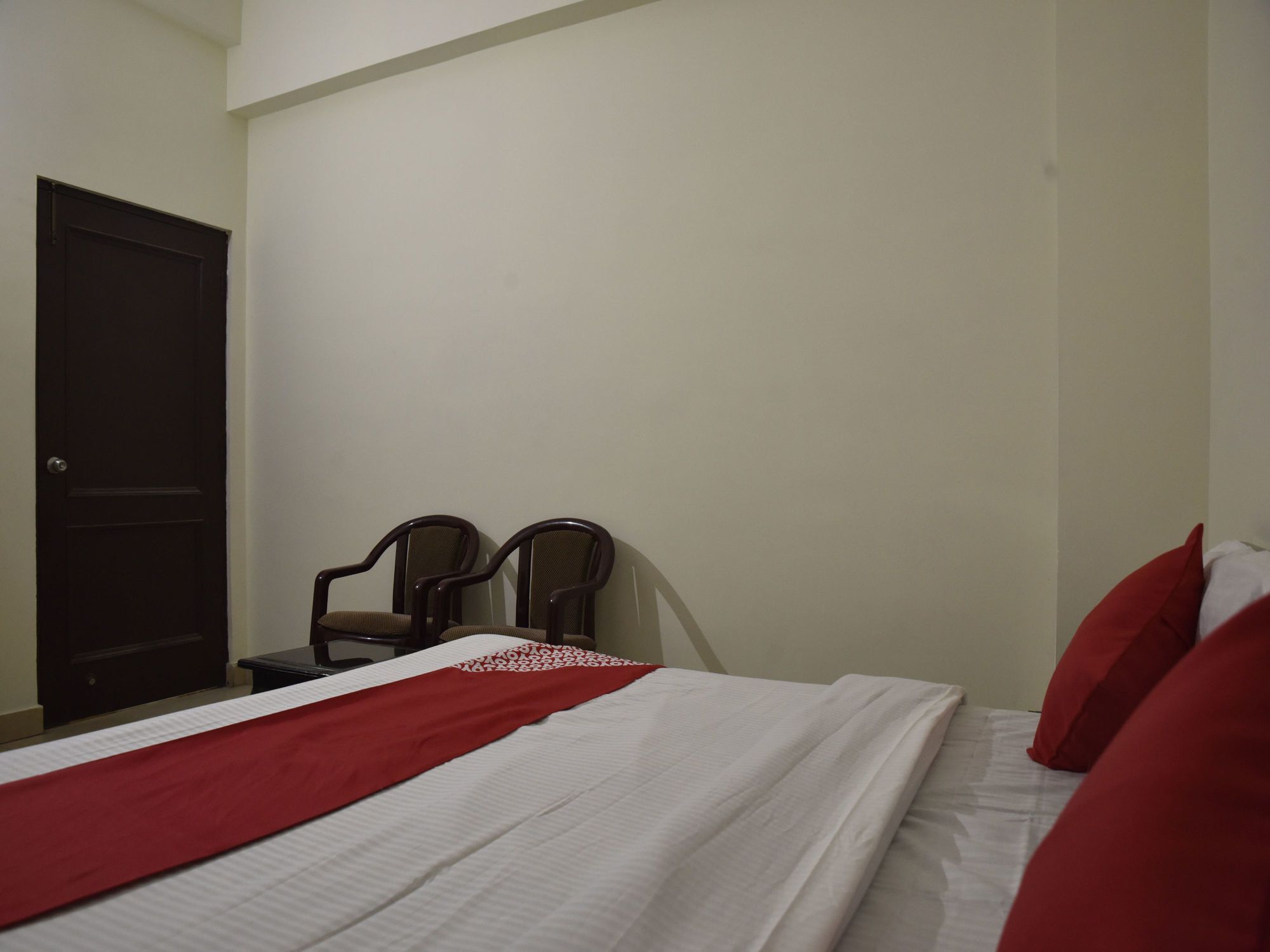 Oyo Hotel Triund Regency カトラ エクステリア 写真